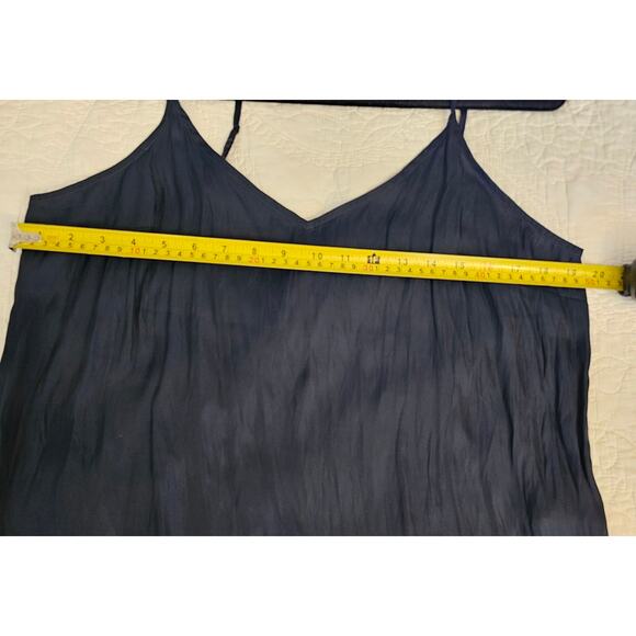 NWT Navy Blue Cami Tank Top Sleeveless Blouse Women's Large Old Navy Minimalist - Picture 5 of 6